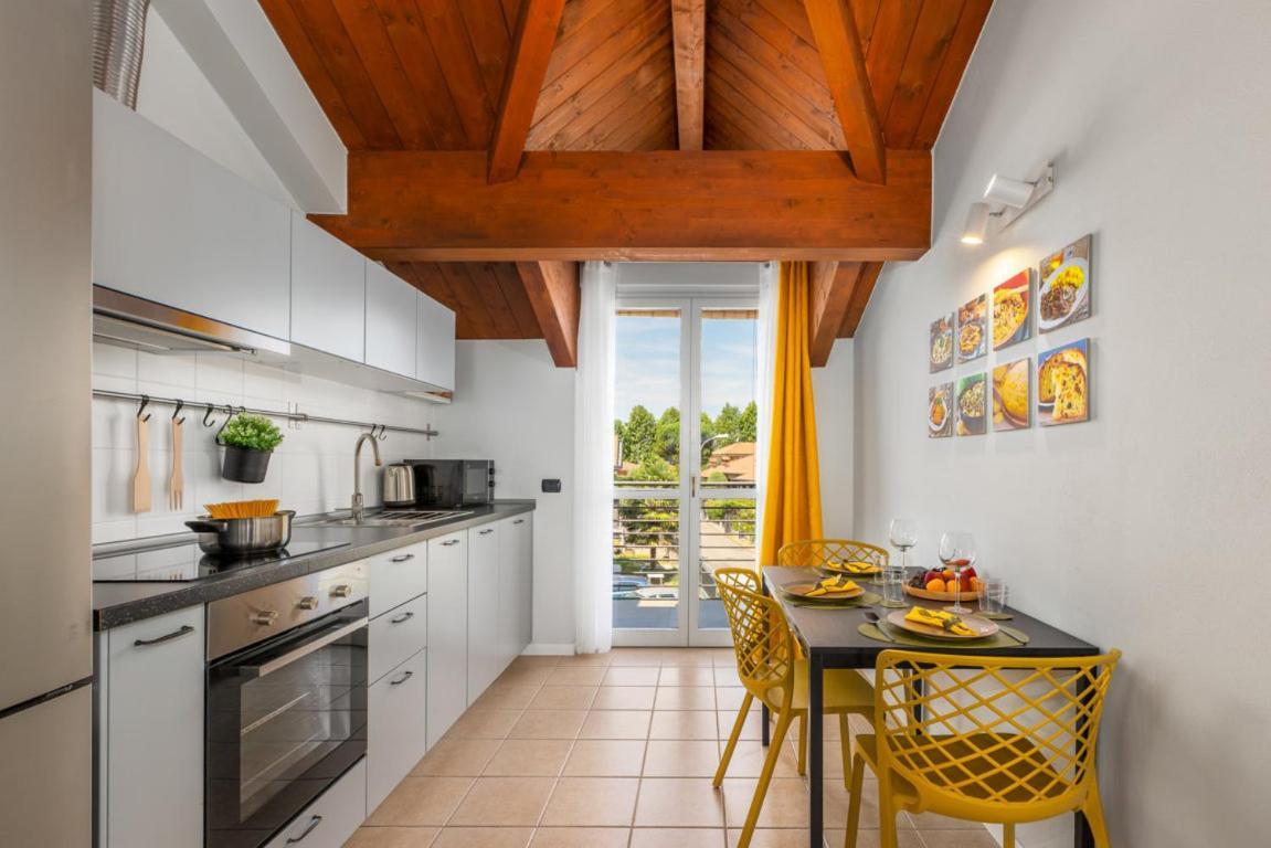 Casa Gialla 7A, New Apartment Milano&Como Bregnano Luaran gambar